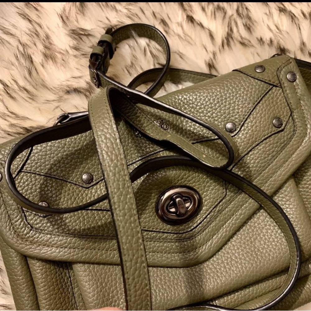 Authentic Coach Rhyder Leather Crossbody - Picture 7 of 9